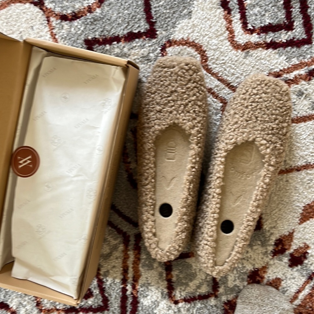 VIVAIA Faux Fur flats